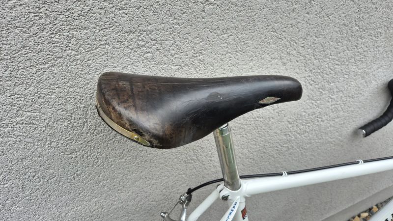 Zanella silnicni ocel retro