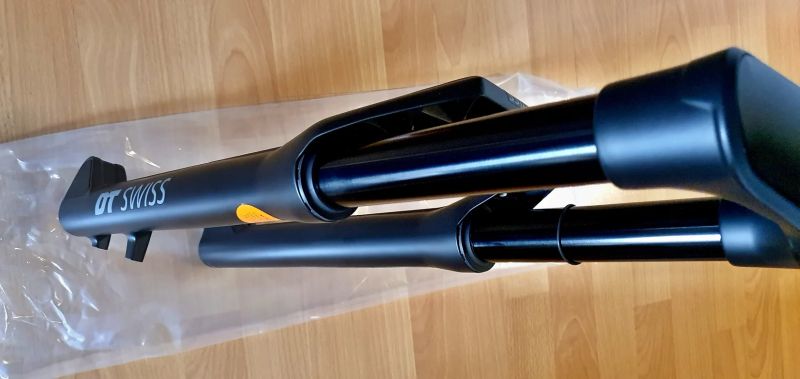 Predam novu odpruzenu vidlu DT SWISS F535 ONE 29" 150mm