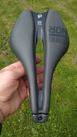 Sedlo Prologo DIMENSION NDR TiROX 143
