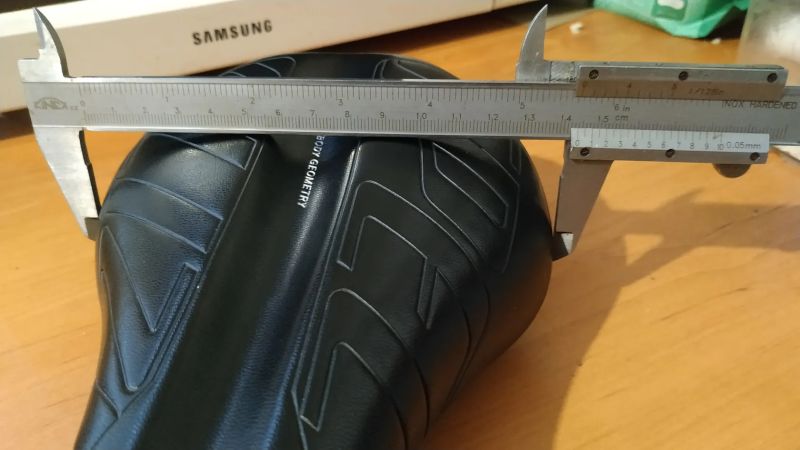 Sedlo Specialized Henge Body Geometry