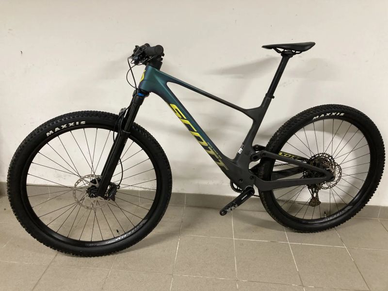 Prodám celoodpružené karbonové kolo Scott Spark RC Comp green. Modelová řada 2024. Velikost L 