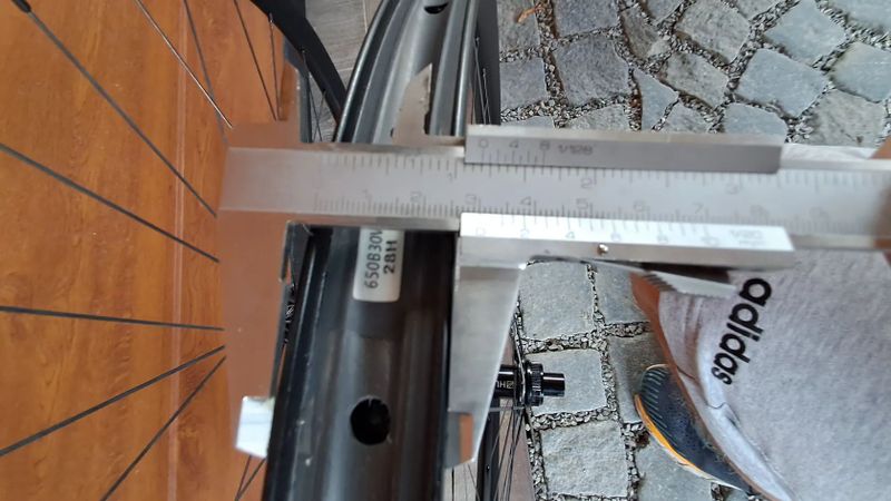 karbonová sada kol HUNT Adventure Carbon 27,5 650B Disc bezhákové Centerlock SRAM XDR