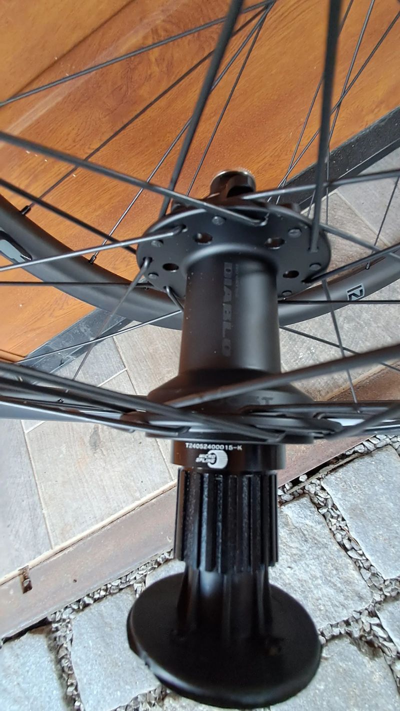karbonová sada kol NOVATEC M30 29 Micro Spline Boost