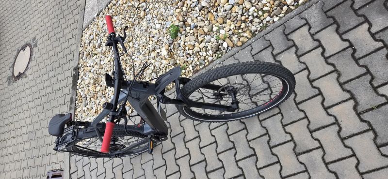 Prodám 29“ elektrokolo CUBE Reaction Hybrid Race 625 velikost XL/XXL (23“) pro výšku 185 cm a více