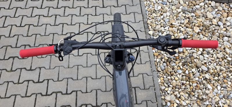 Prodám 29“ elektrokolo CUBE Reaction Hybrid Race 625 velikost XL/XXL (23“) pro výšku 185 cm a více