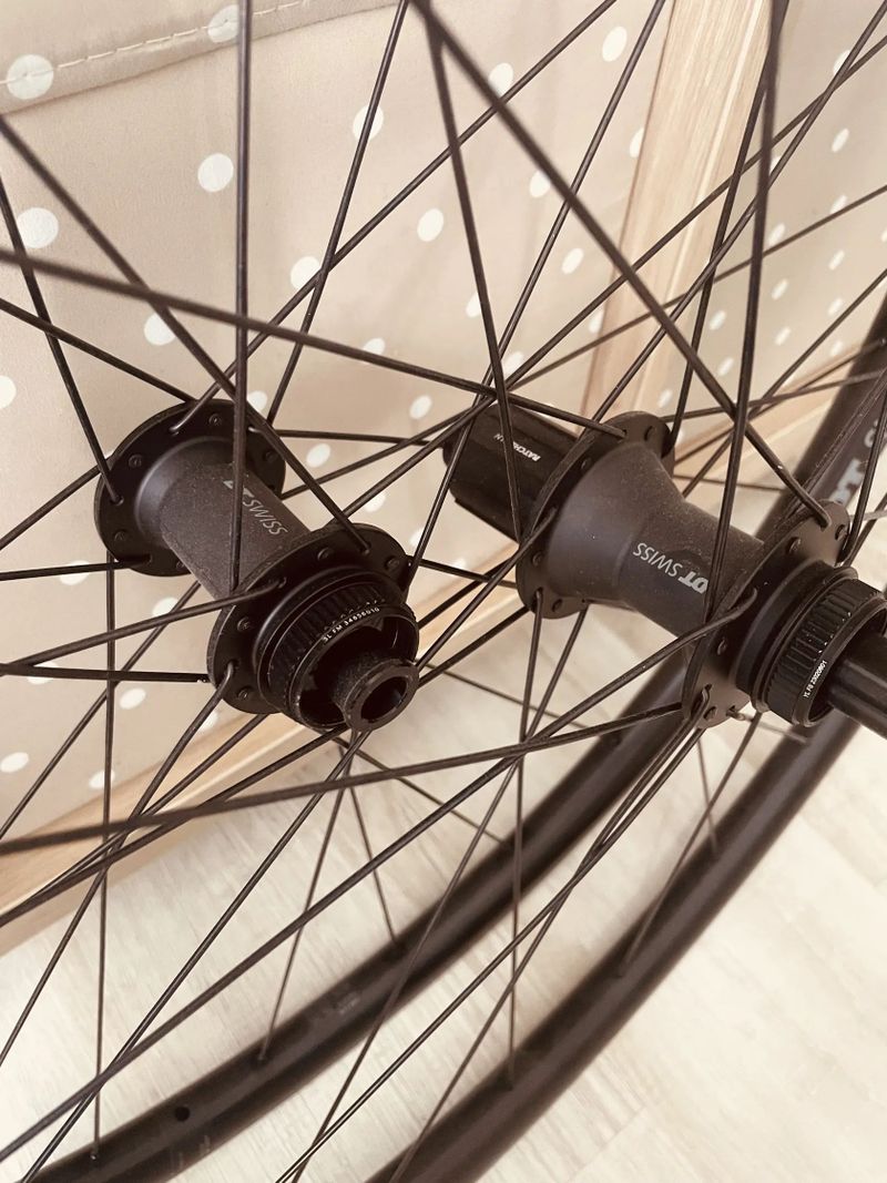 Gravel kola DT Swiss
