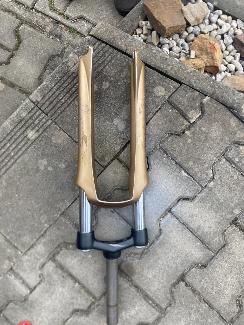Prodám! Dirt vidlici a dirt přední kolo