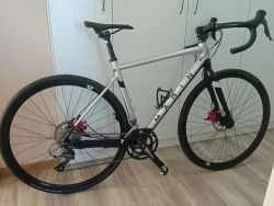 Gravel kolo Marin Gestalt - velikost M (54) + pláště