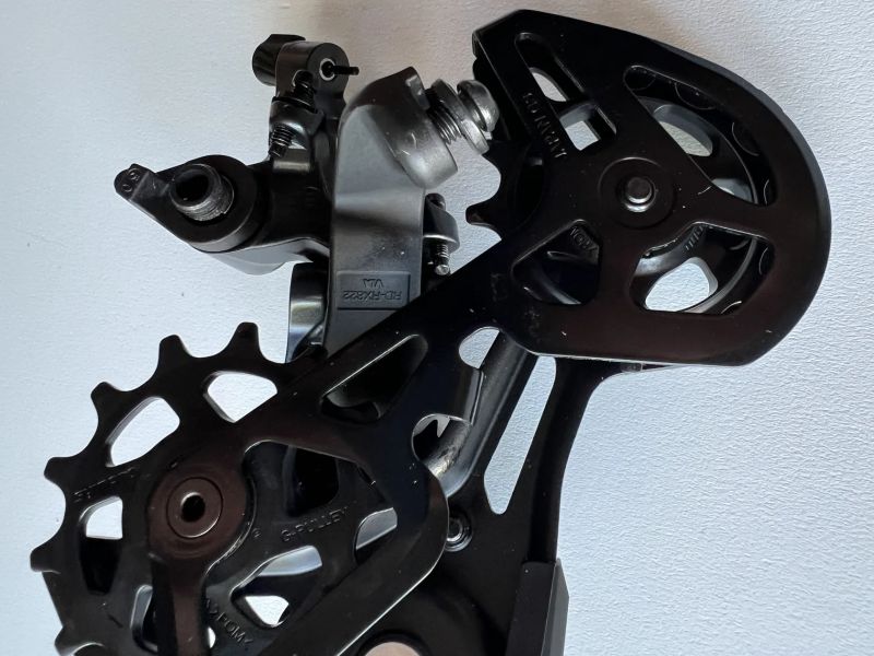 Přehazovačka Shimano GRX RD-RX822 GS Shadow plus - pro 1x12