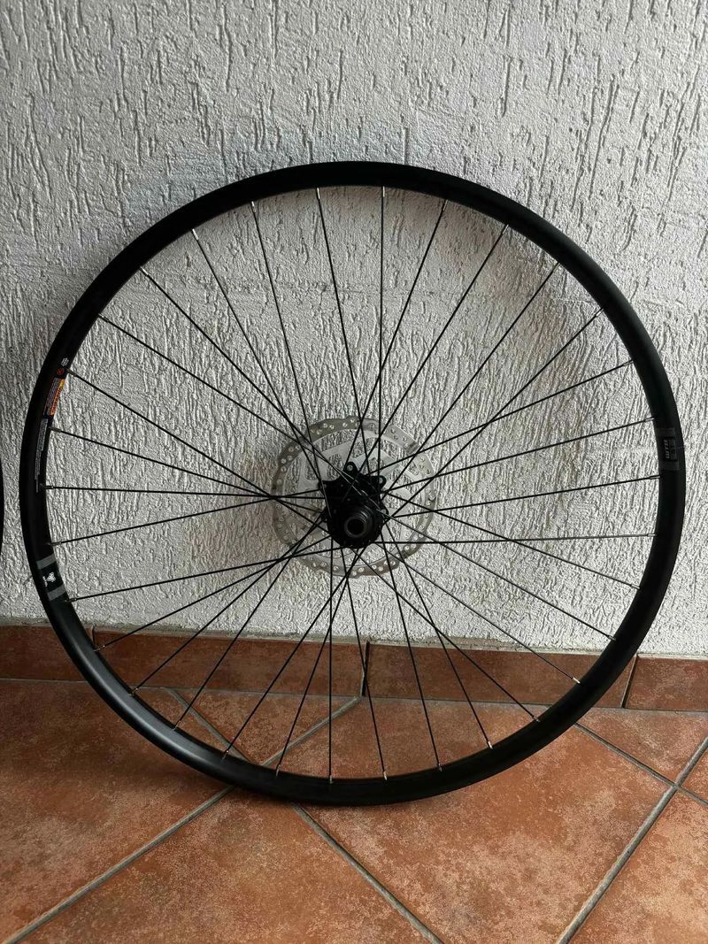 WTB ráfky + vše co je na fotkách