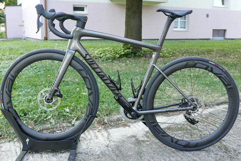 Predám cestný bicykel Specialized Tarmac SL8 Expert 2024
