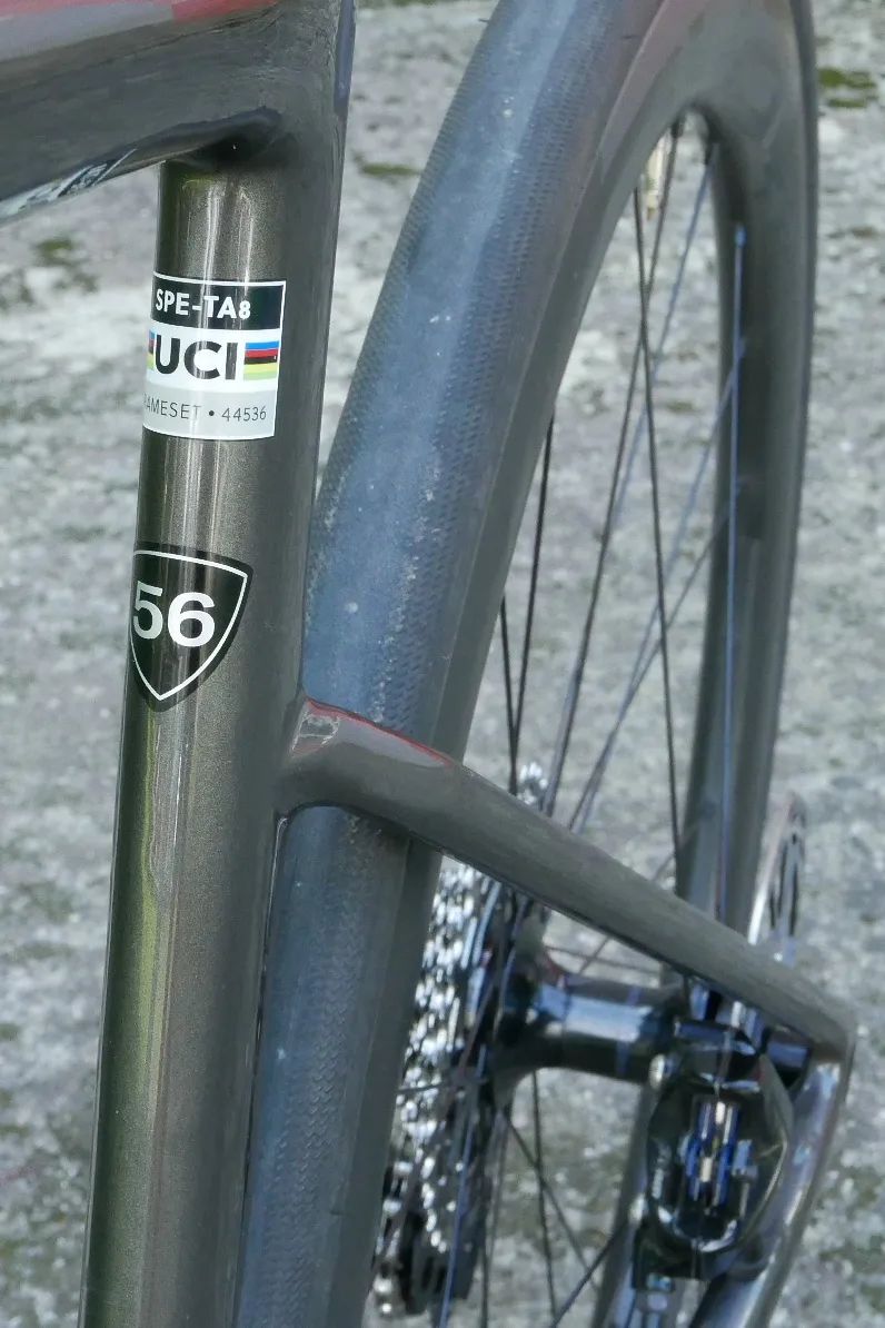 Predám cestný bicykel Specialized Tarmac SL8 Expert 2024