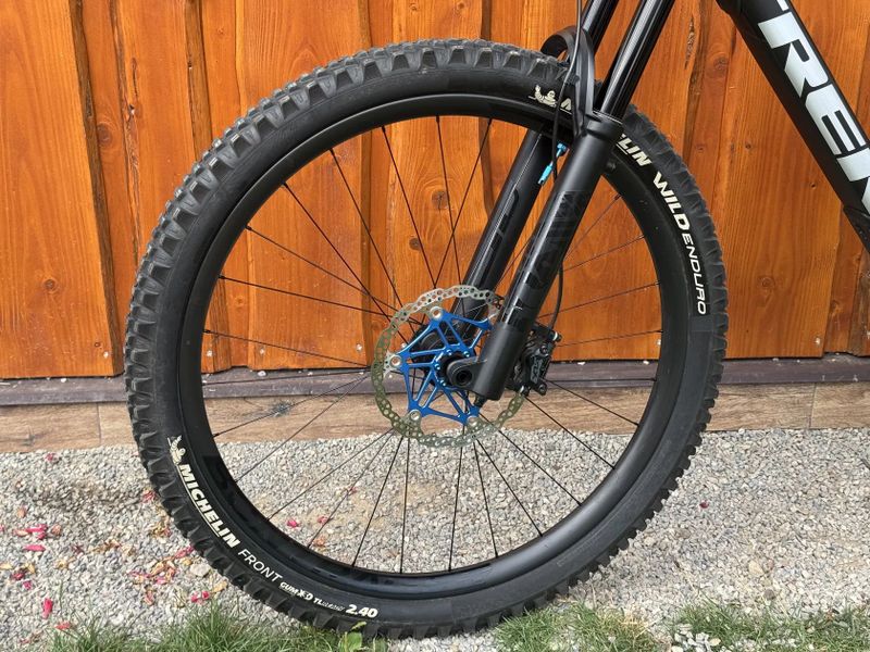 EXTREMNÍ SLEVA - Trek Fuel EX 9.8 Project One 
