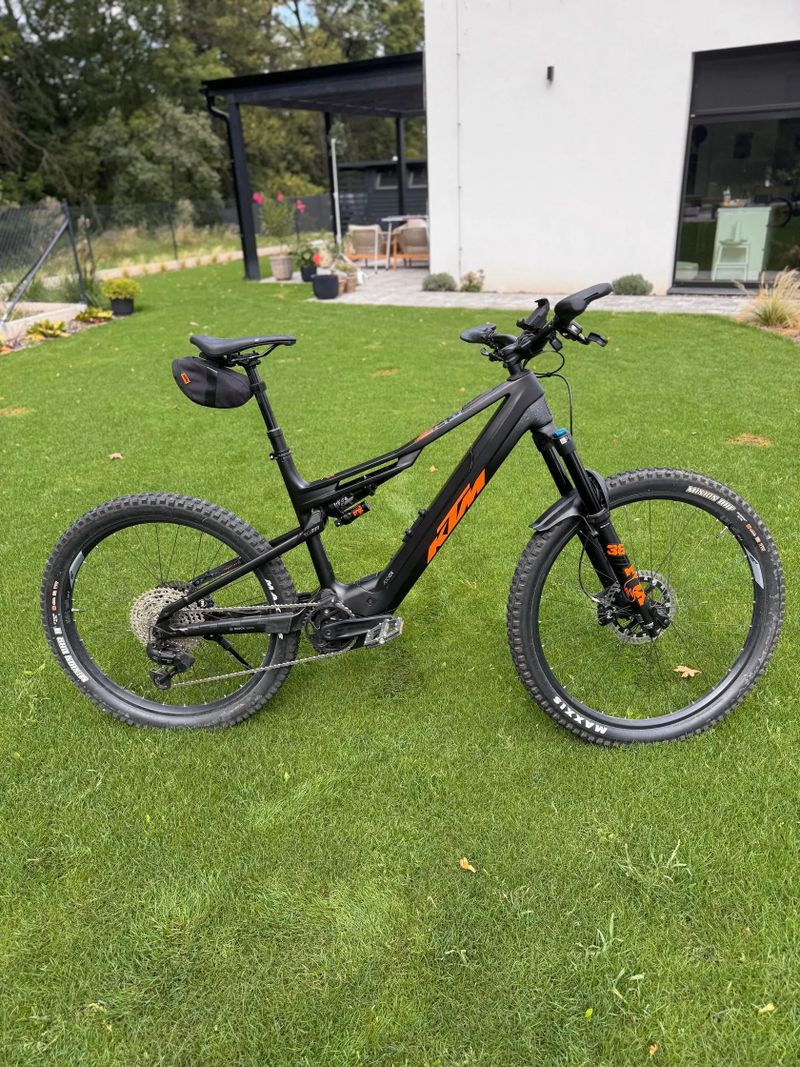 Prodám celoodpruzene kolo KTM 2025