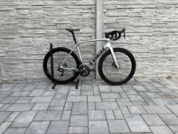 Trek emonda Di2 - karbonová kola 