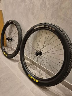 Stan’s Arch MK4 29", boost, tubeless ready + pláště Maxxis 