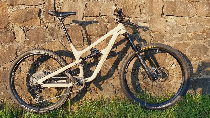 Canyon Spectral AL6 2023 - nový rám