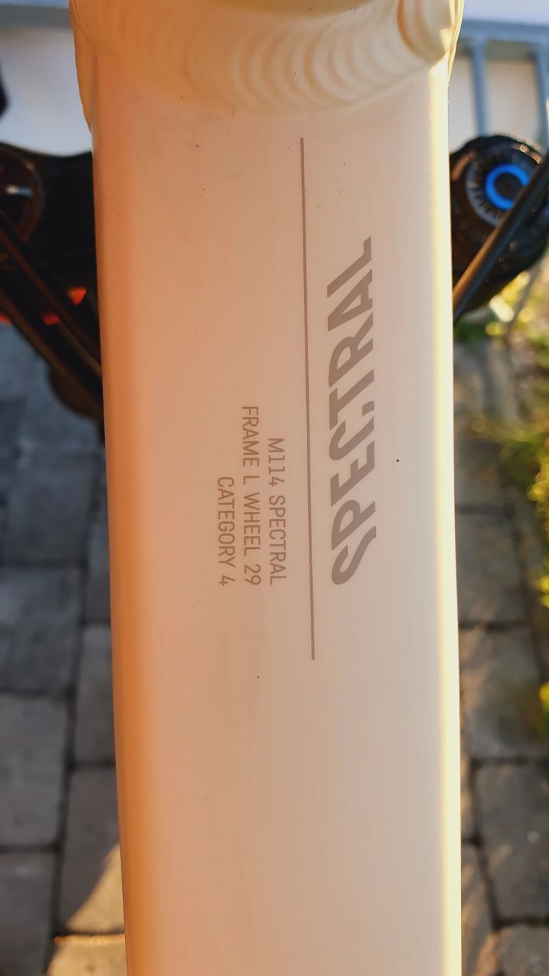 Canyon Spectral AL6 2023 - nový rám