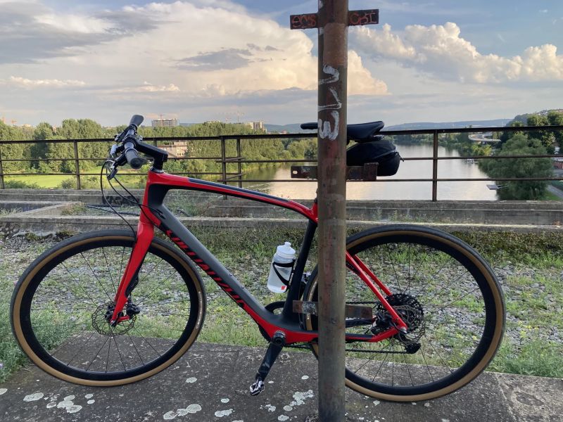 Specialized Sirrus Pro Carbon Disc