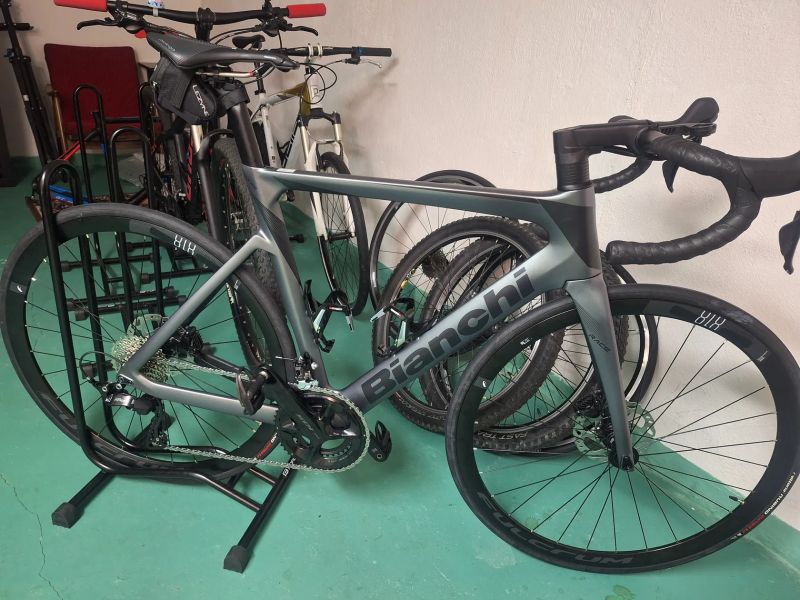 Bianchi oltre race 105 12s