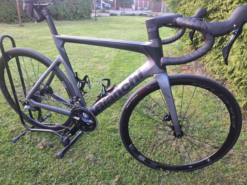 Bianchi oltre race 105 12s