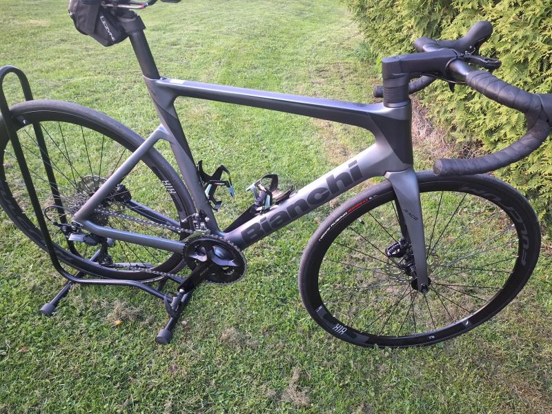 Bianchi oltre race 105 12s