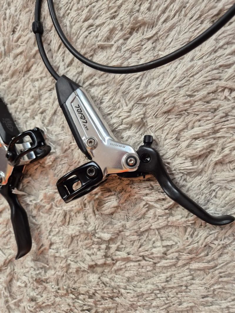 SRAM level ultimate + kotouče SRAM HS2 180mm