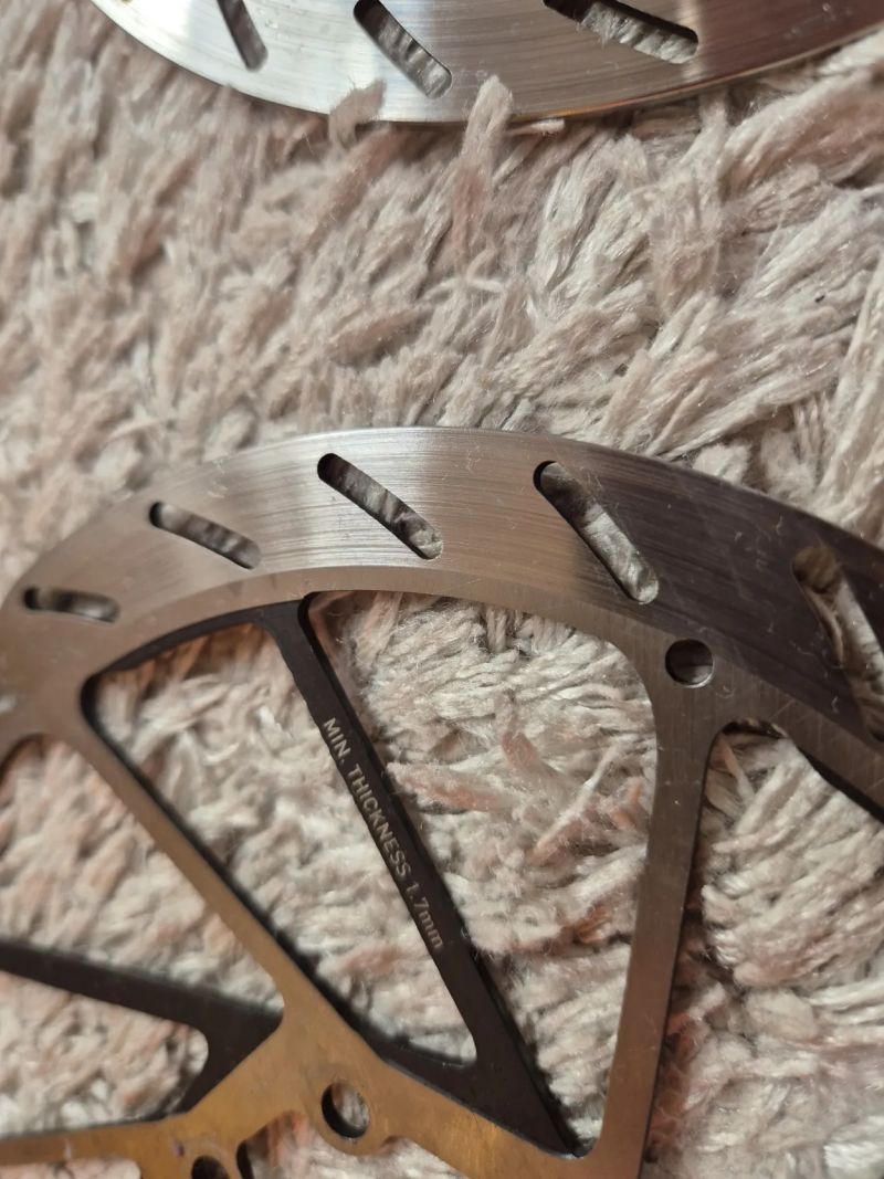 SRAM level ultimate + kotouče SRAM HS2 180mm