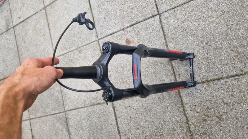 Odpružená vidlice ROCKSHOX JUDY SILVER 29“ remote 