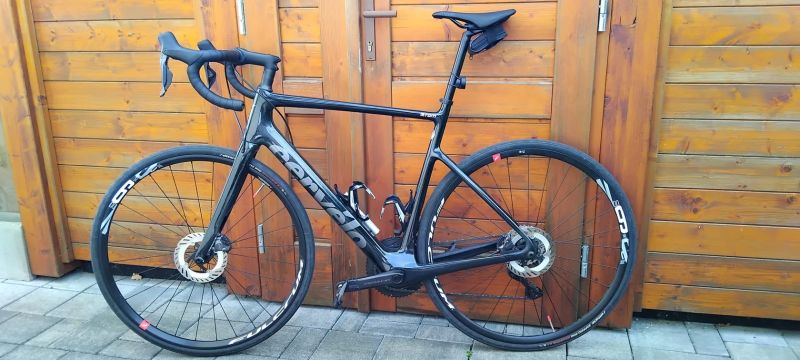 Silniční kolo Cervélo Caledonia Ultegra Di2 - metallic black