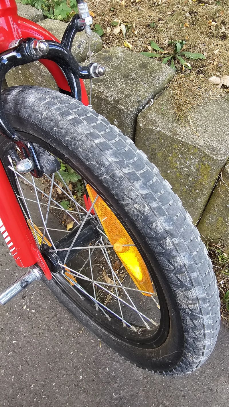 Specialized Hotrock 16