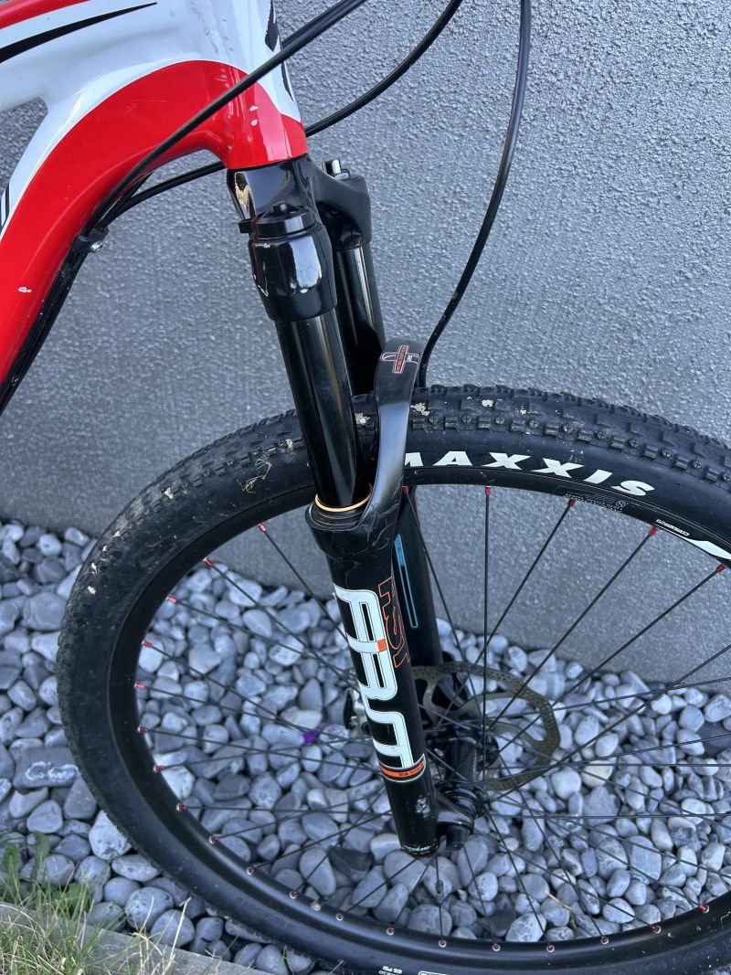 Prodám celoodpružené horské kolo Specialized Epic FSR Comp 29