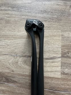 Sedlovka Canyon S25 VCLS 2.0 CF 30,9 mm