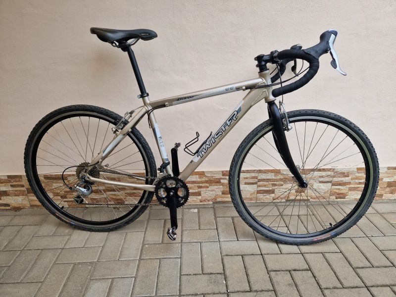 TWISTER gravel bike