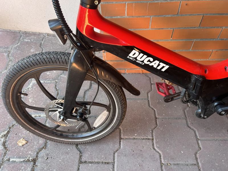 2 skládací elektrokola
