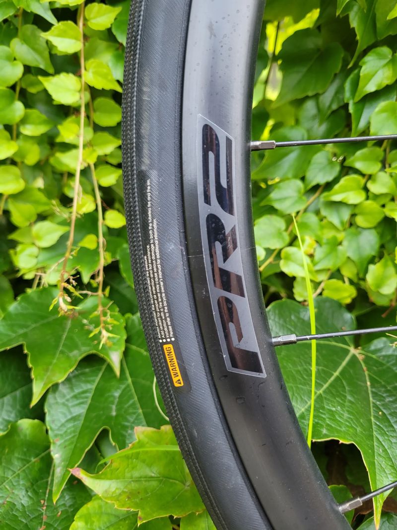 Nová hliníková silniční kola na kotoučové brzdy Giant PR2, ořech Shimano, včetně plášťů a kotoučů