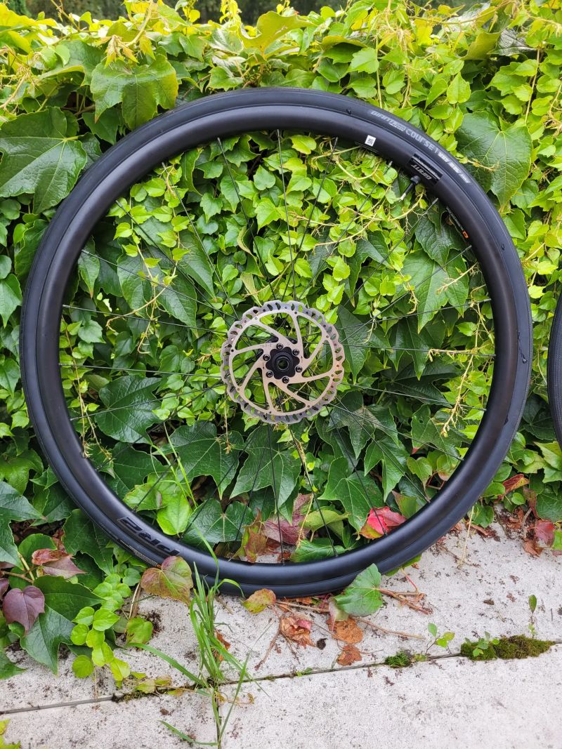 Nová hliníková silniční kola na kotoučové brzdy Giant PR2, ořech Shimano, včetně plášťů a kotoučů