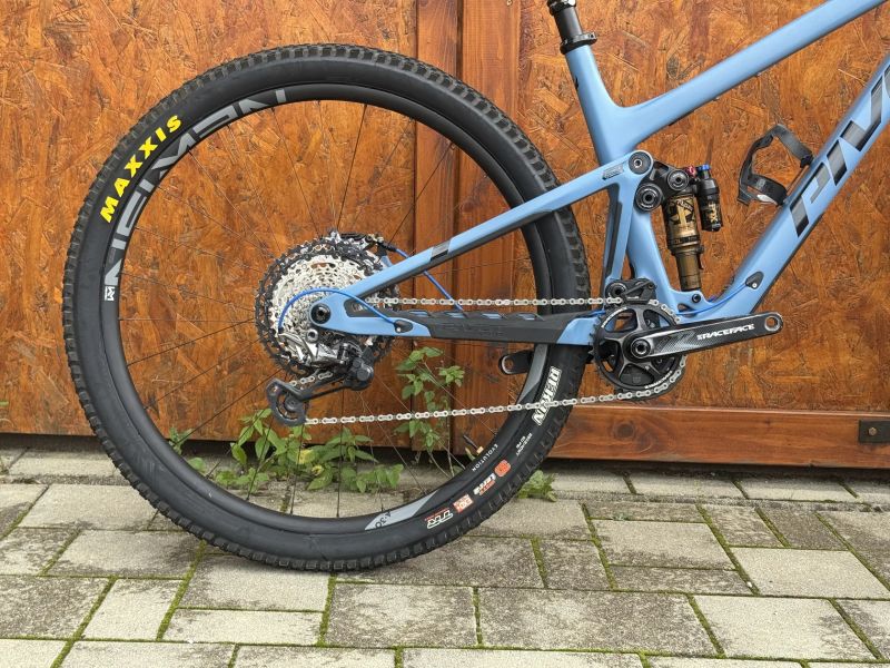 PIVOT TRAIL 429 XT/XTR