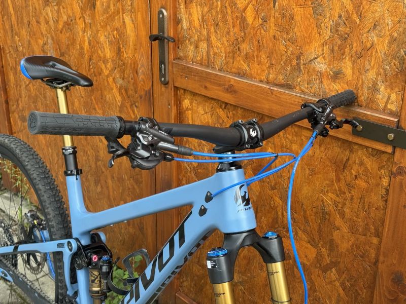 PIVOT TRAIL 429 XT/XTR