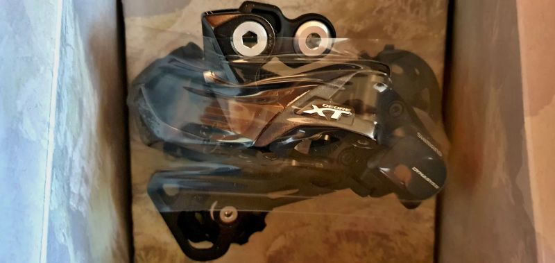 Shimano XT Di2 RD-M8050 (Mozne pouzit na e-bike)