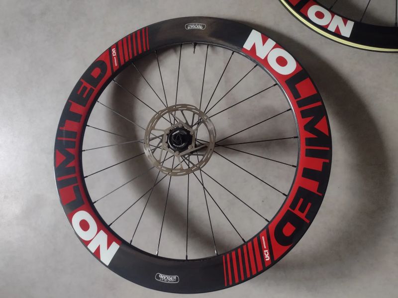 No limited pro race zapletená kola 