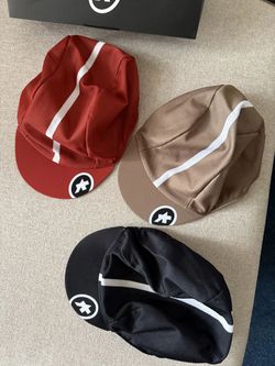 Assos Cap - čepička, různé druhy