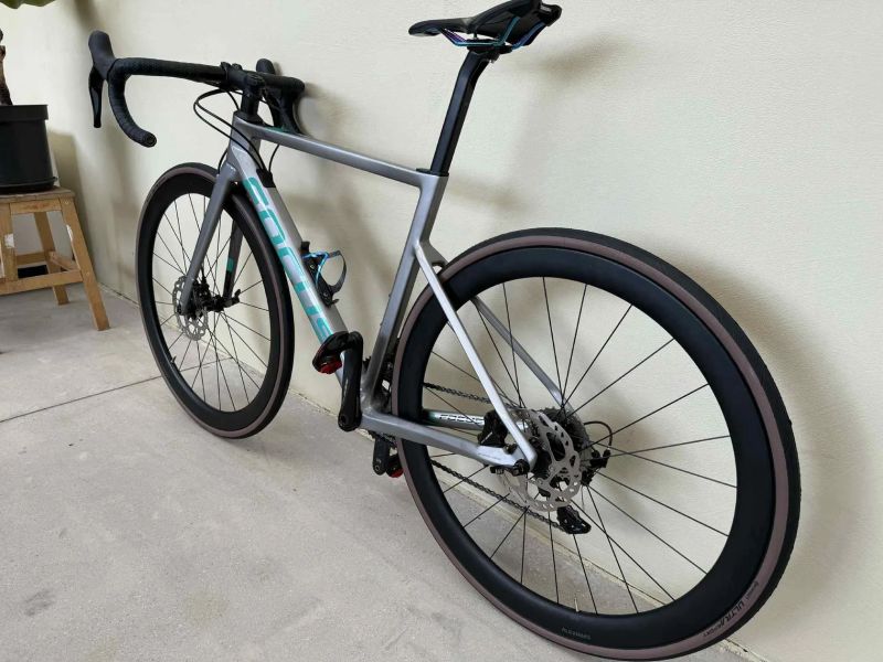 Focus Izalco Max 8.8