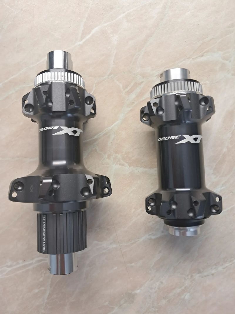 Náboje Shimano XT 