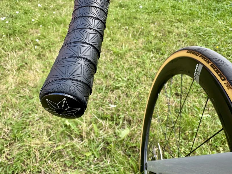 Canyon Ultimate CF SL 7 Disc eTap (vel.S 172-178cm), wattmetr