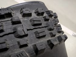 Prodám pláště Maxxis Assegai EXO TR 2.5 WT