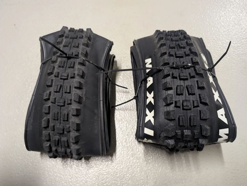 Prodám pláště Maxxis Assegai EXO TR 2.5 WT