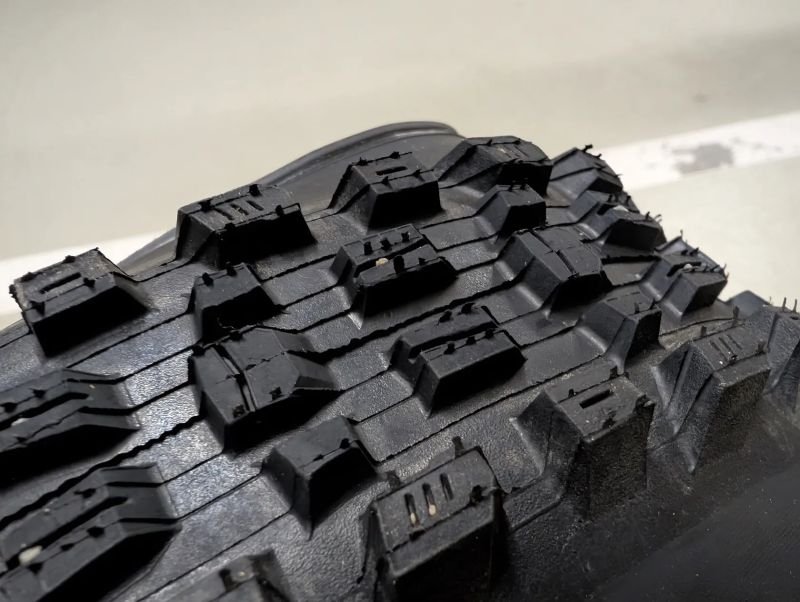 Prodám pláště Maxxis Assegai EXO TR 2.5 WT