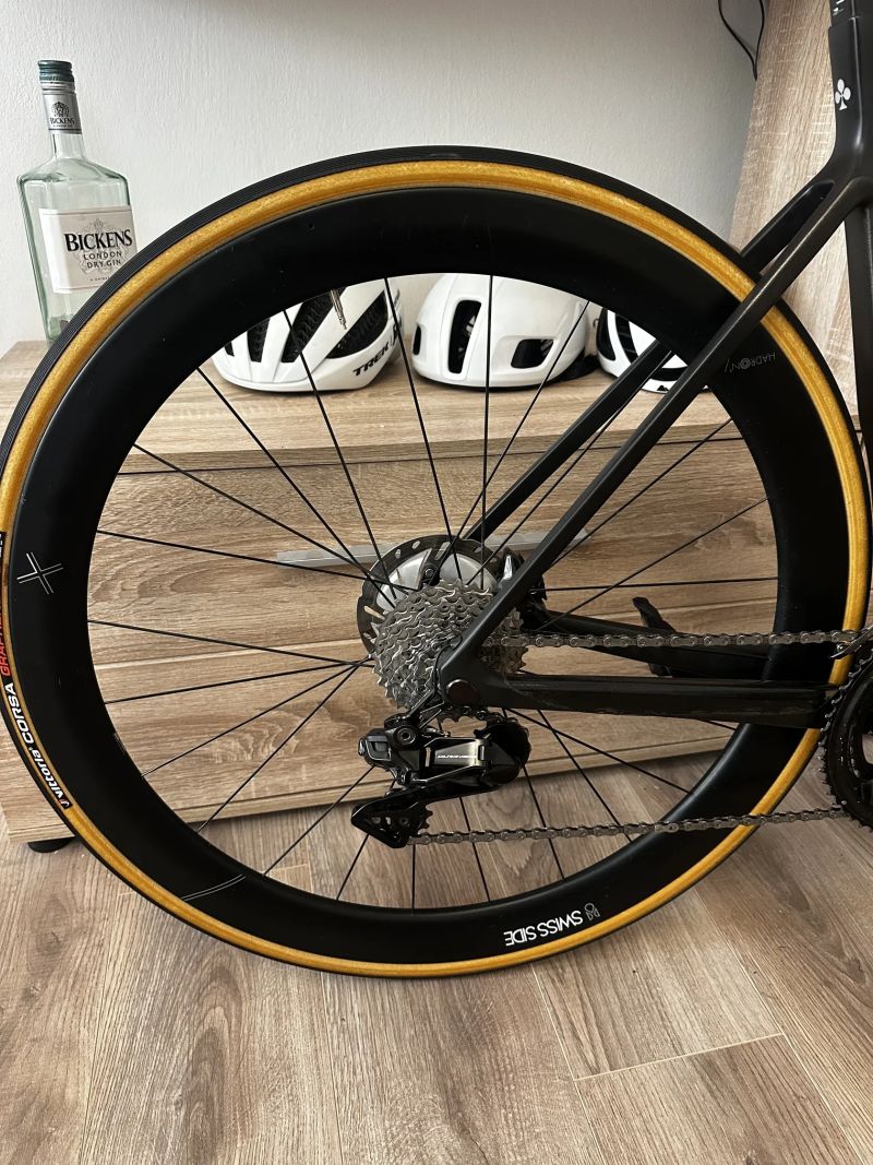 Colnago V4rs, dura-ace di2, SRM vel. 510 (172-185)