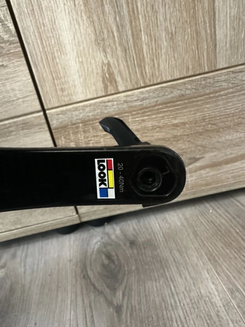 Colnago V4rs, dura-ace di2, SRM vel. 510 (172-185)